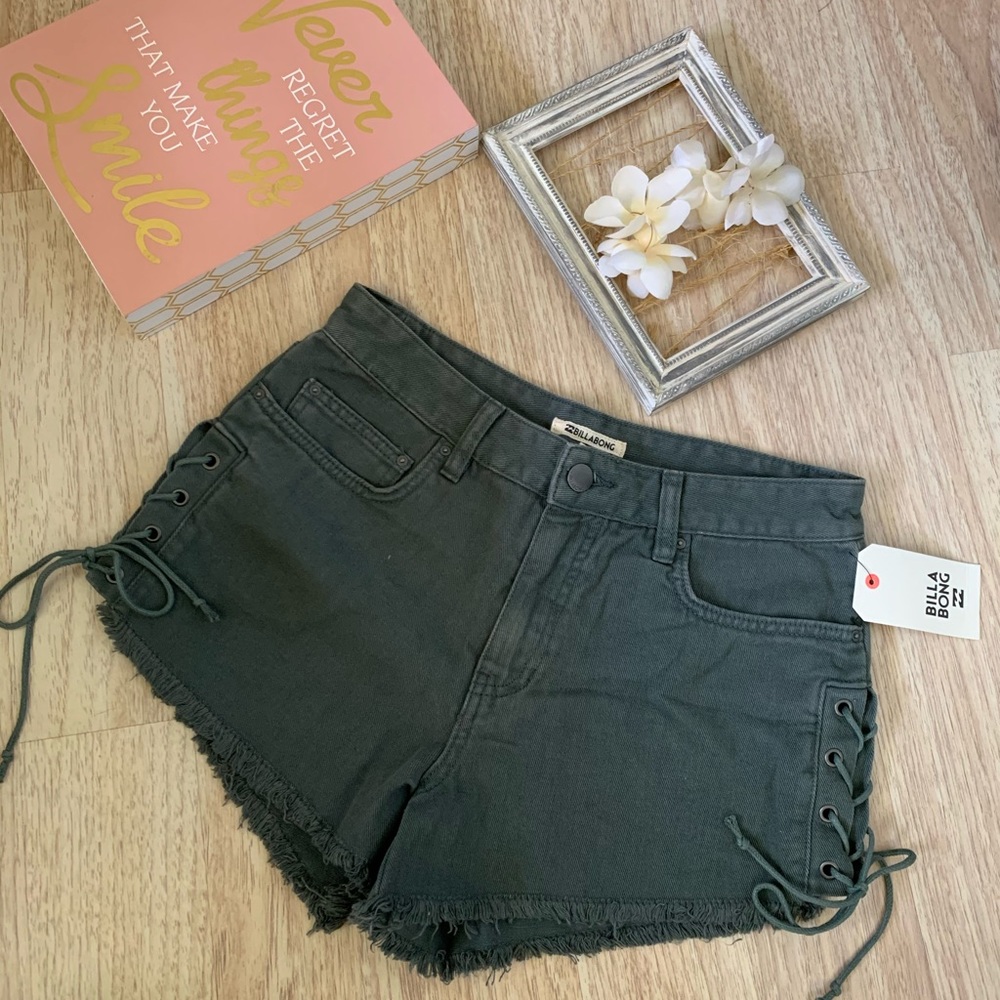 NWT❤️ Billabong High Waisted Denim Shorts